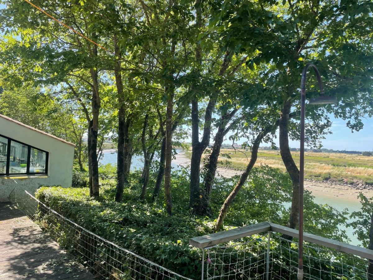 Maison En Bord De Riviere De Mer Le Fenouiller Exteriér fotografie